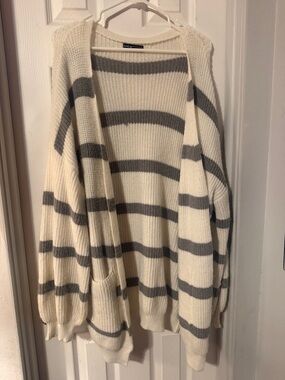 SHEIN Cream & Gray Striped Open-Front Cardigan